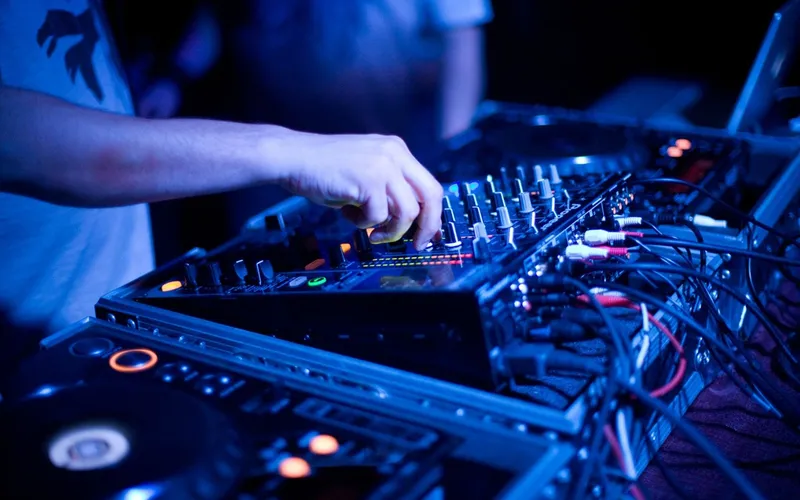 DJ & Light Music Event Organiser